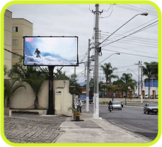 Painel de LED aplicado no segmento MÍDIA OOH
